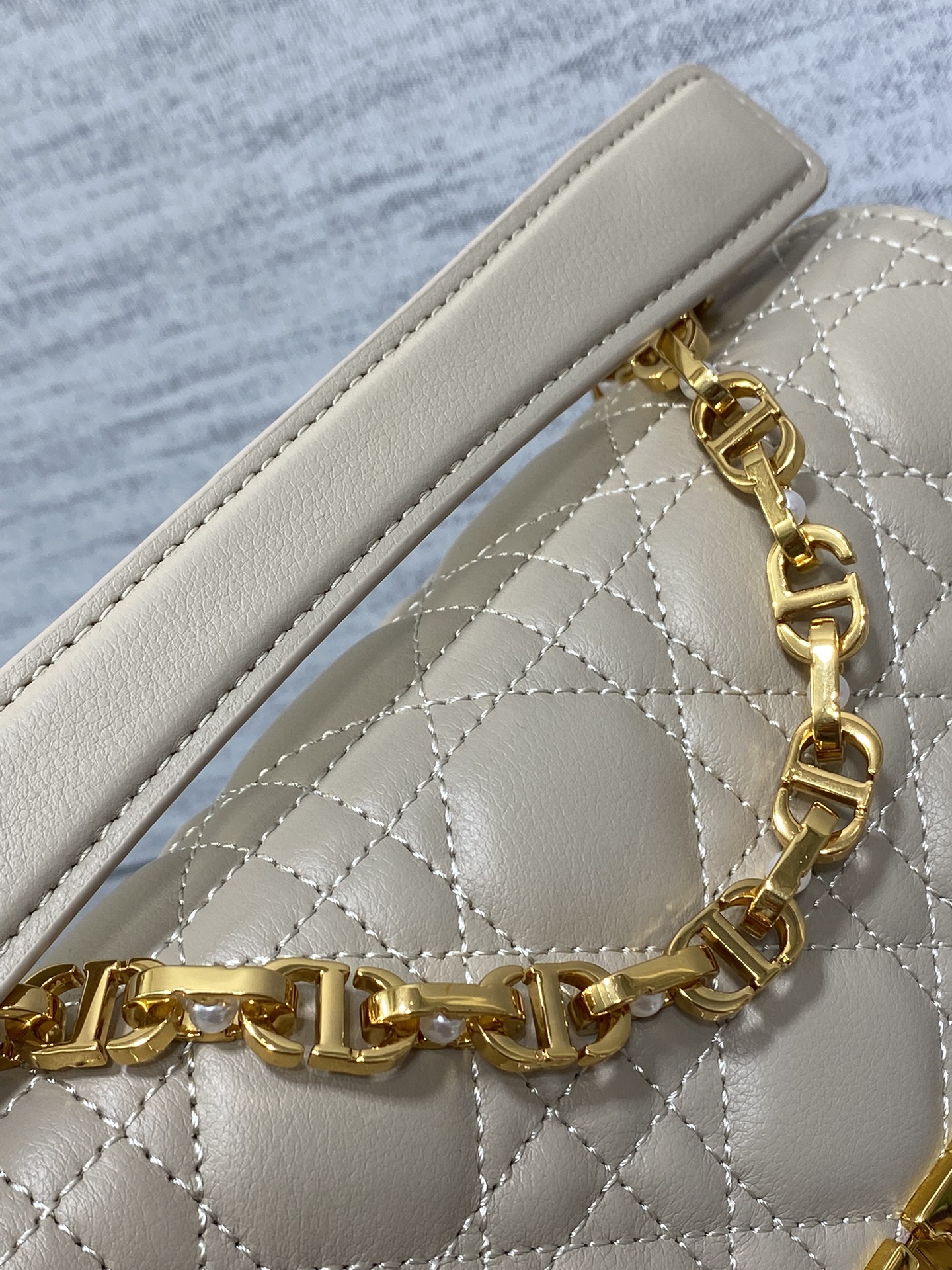 small D*or jolie top handle bag-22*8*14cm