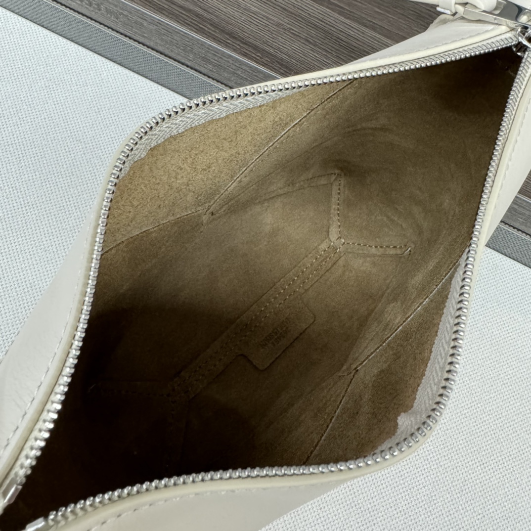 L0ew* puzzle fold pouch-23*6.5*15.5cm