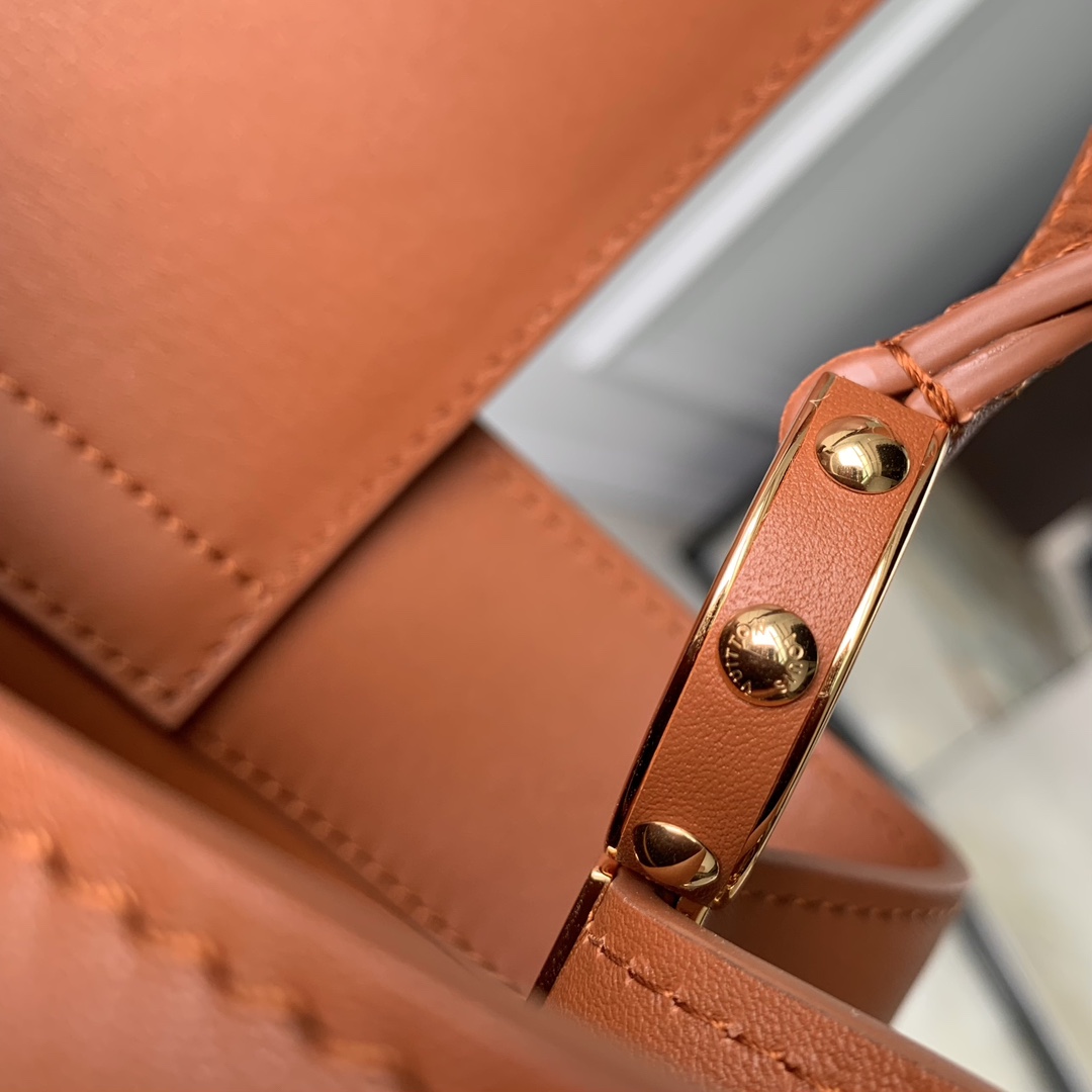 l0*is V*t0n capucines souple handlebag-38 x 23 x 16cm