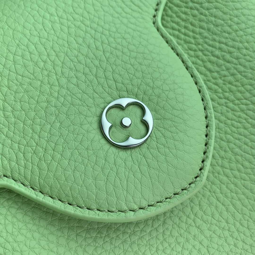 l0*is V*t0n capucines handlebag