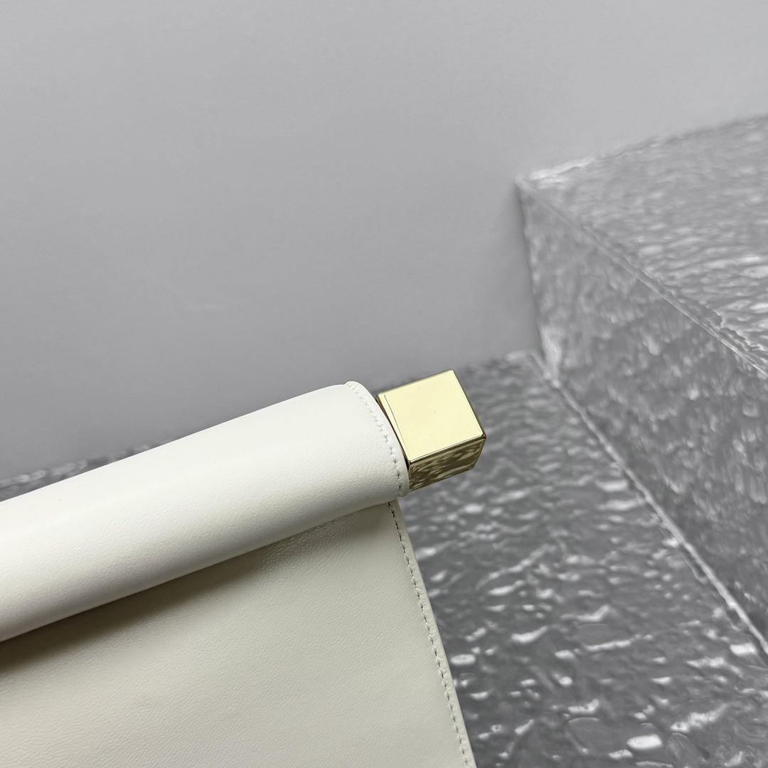 Ja*qvemvs pochette rond bag-20*7*14cm