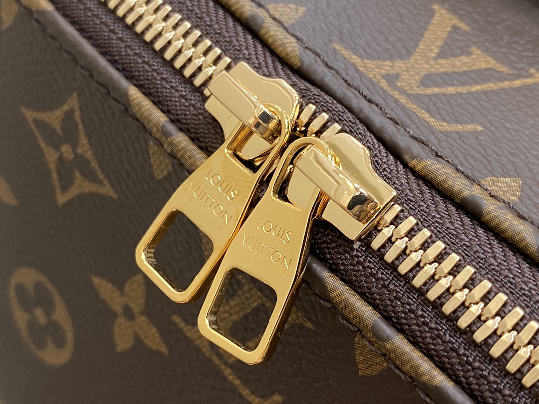 l0*is V*t0n toiletry bag 2 compartments-24*13*13cm