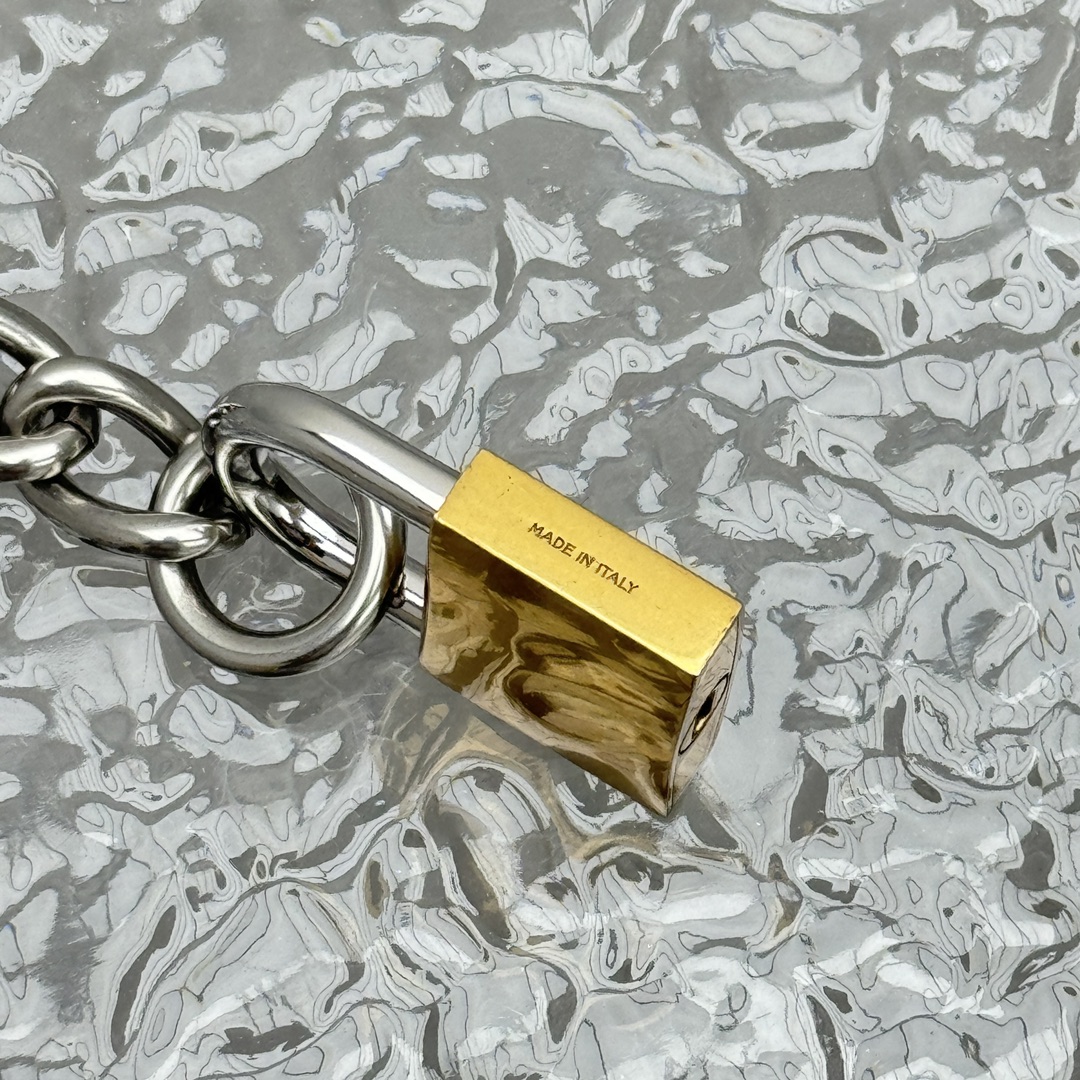 Ba*len*cia*ga bracelet-19cm