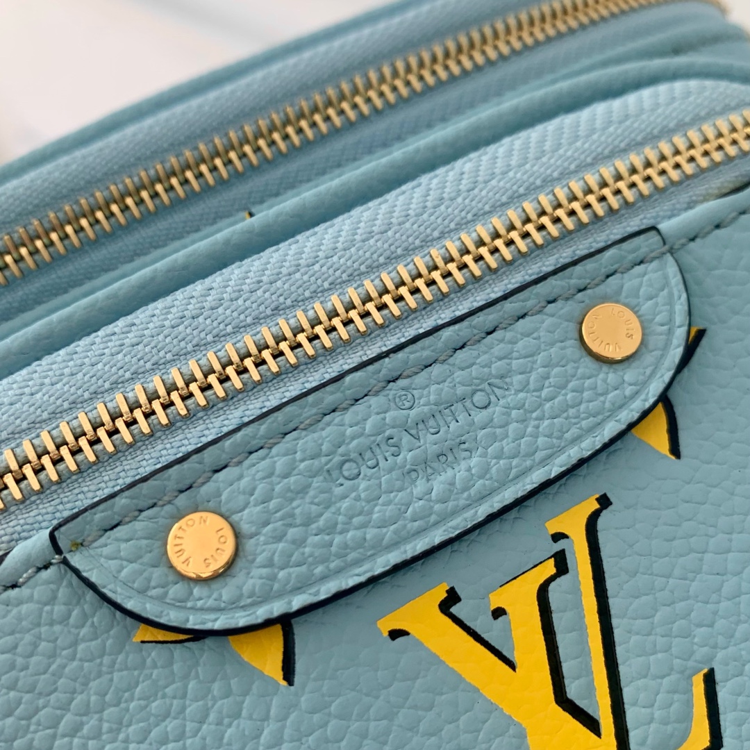 l0*is V*t0n mini bumbag-17 x 12 x 9.5cm