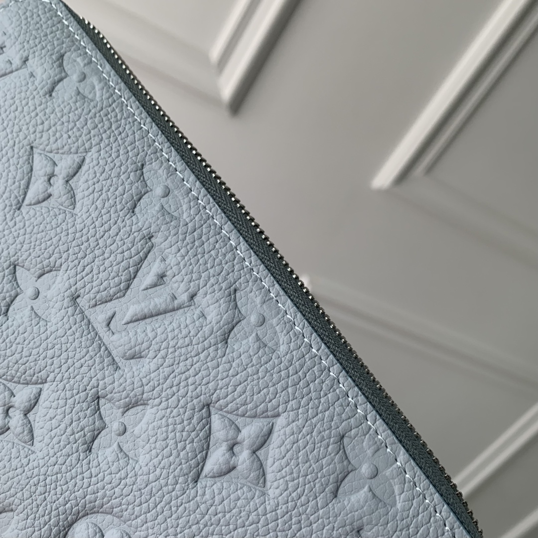 l0*is V*t0n wallet-19.5 10.5 2.5cm