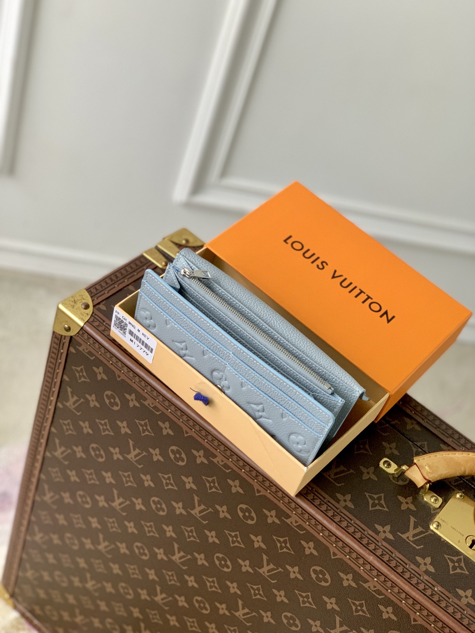 l0*is V*t0n wallet-19 10.5 2cm