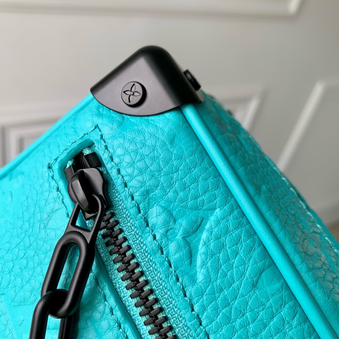 l0*is V*t0n mini soft trunk m25132-18.5 x13x8cm