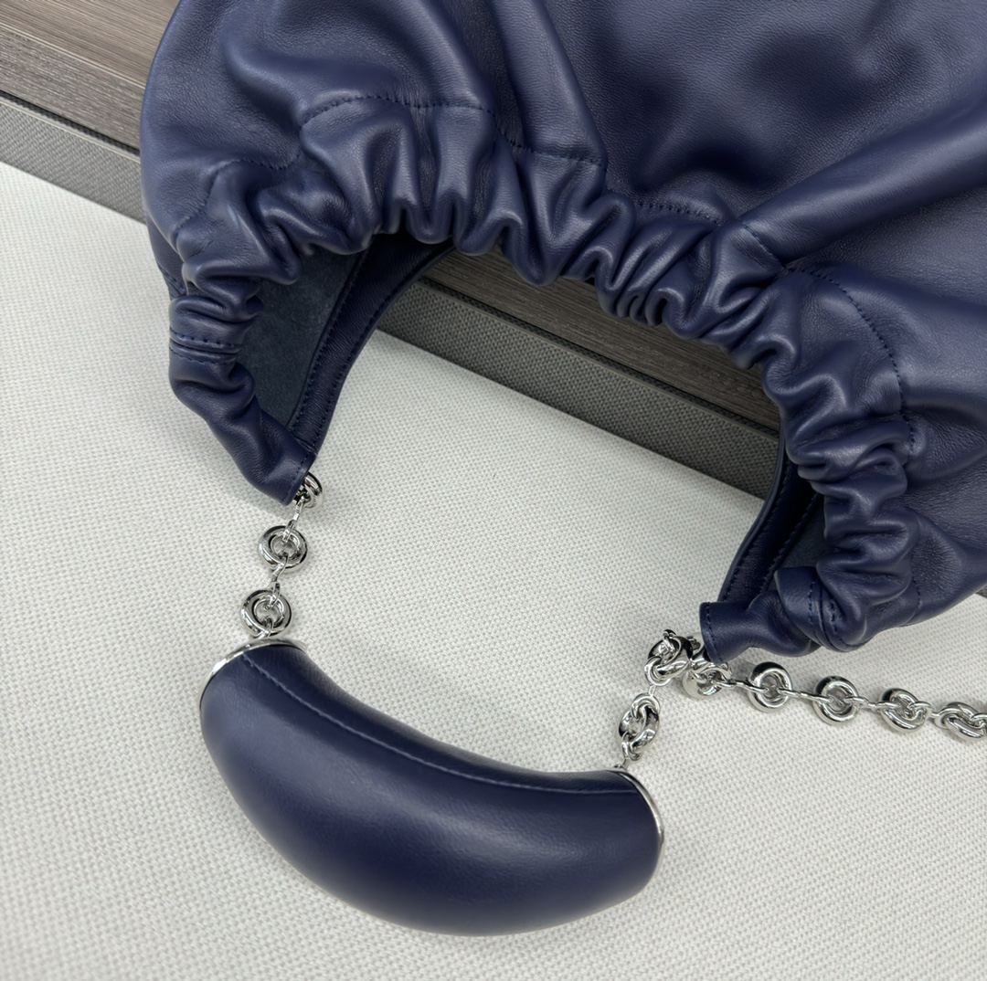 L0ew* squeeze bag-29*24*10.5cm