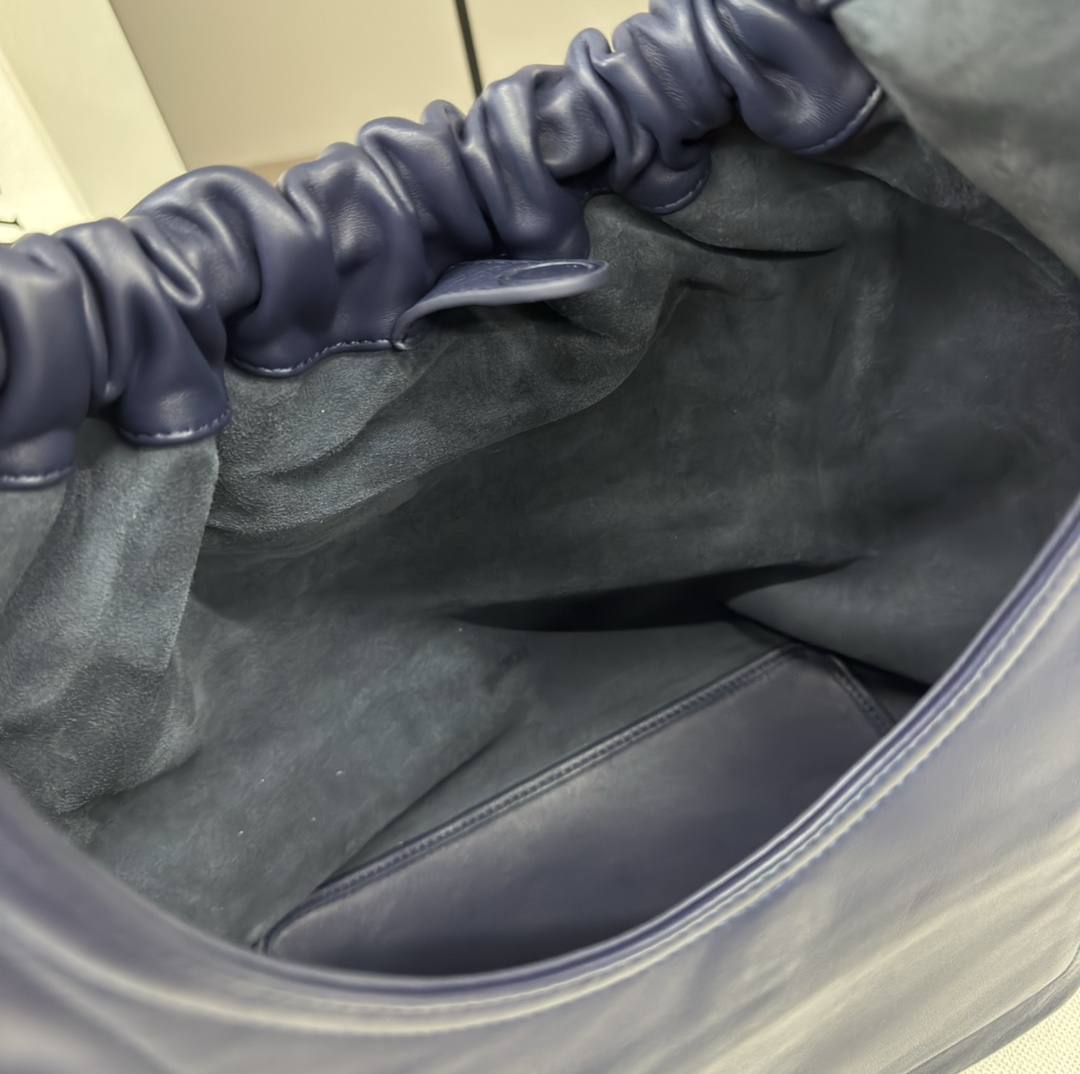 L0ew* squeeze bag-34*13.5*33cm