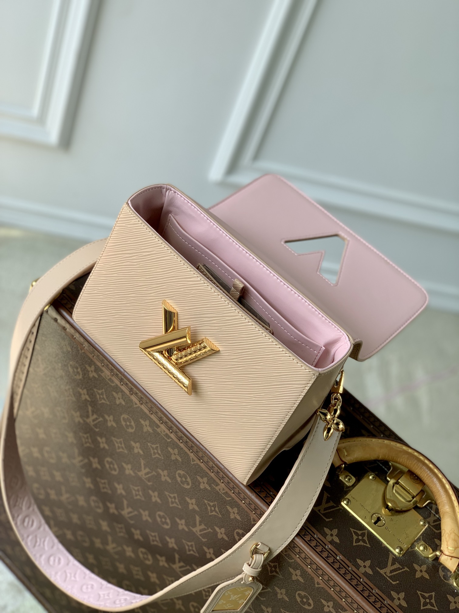 l0*is V*t0n twist mm bloom bag-m25360-23*17*9.5cm