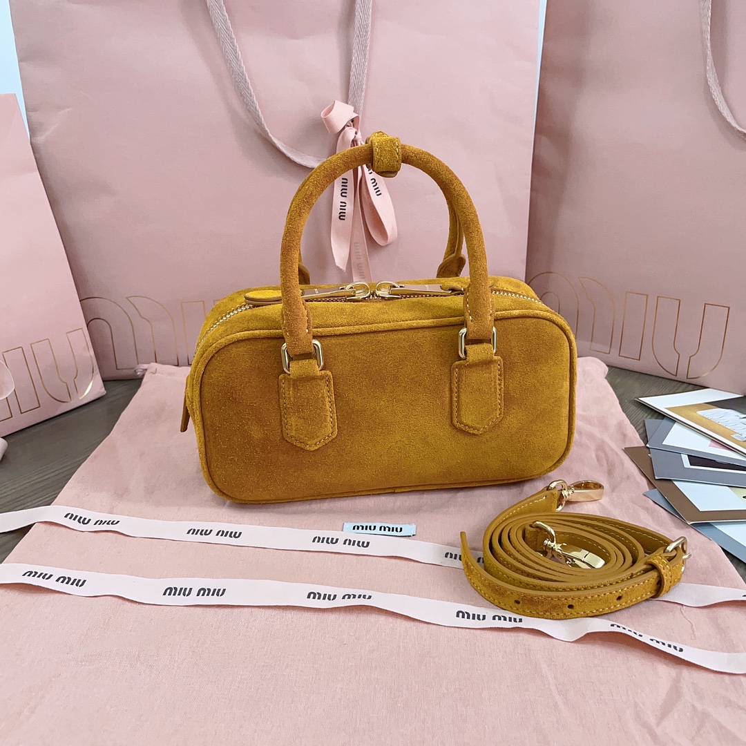 M*um*u top handbags-22x10.5x7.5cm