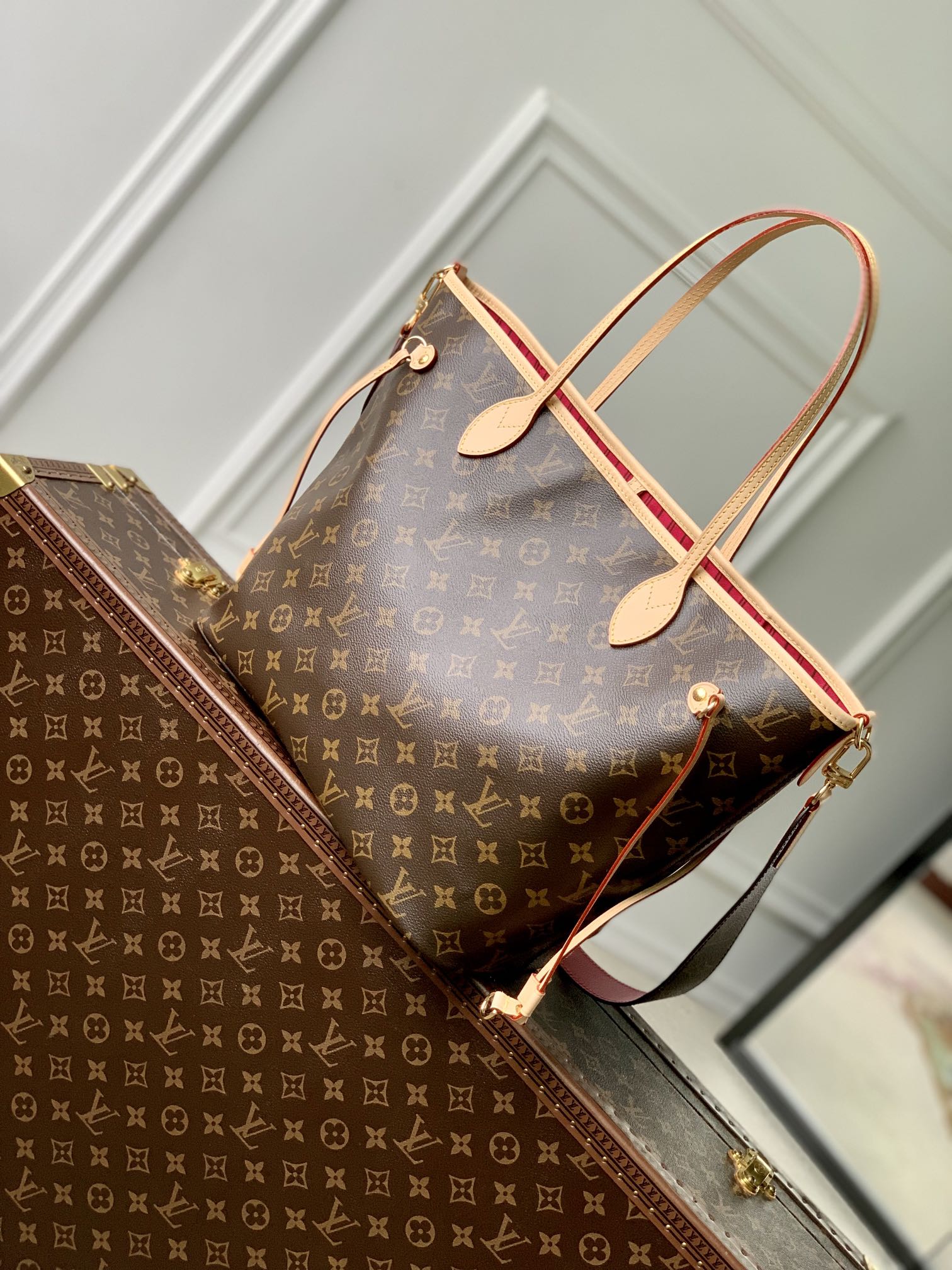 l0*is V*t0n neverfull mm-m12096-31×29×14cm