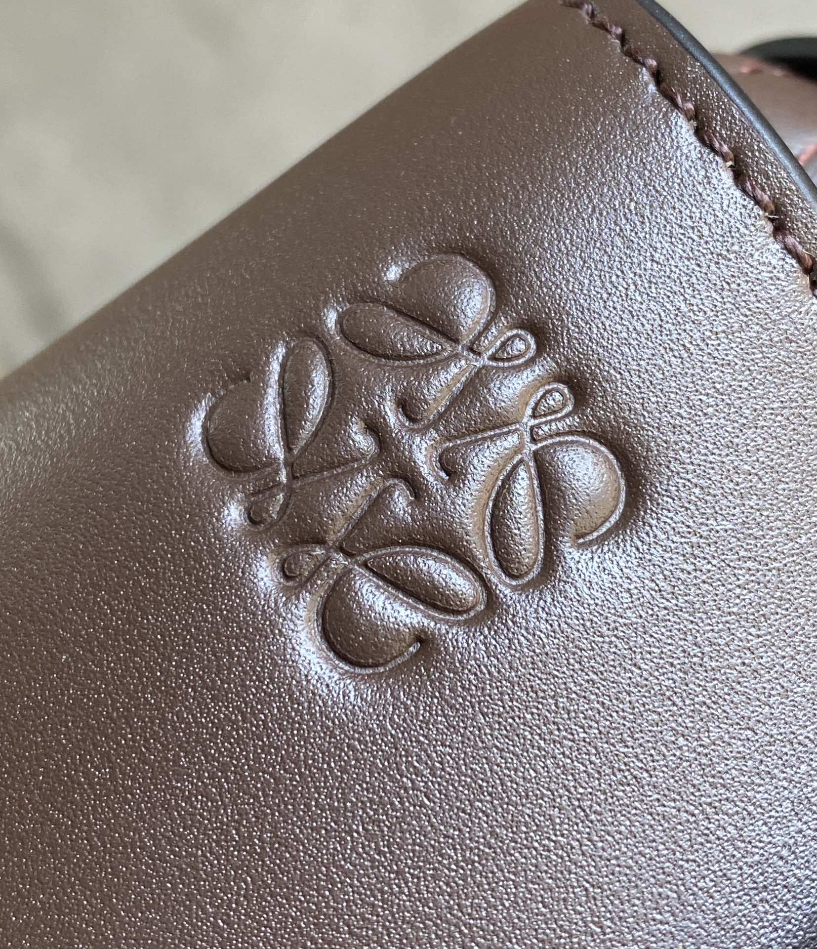 L0ew* mini puzzle gatedual bag-21*12.5*9cm