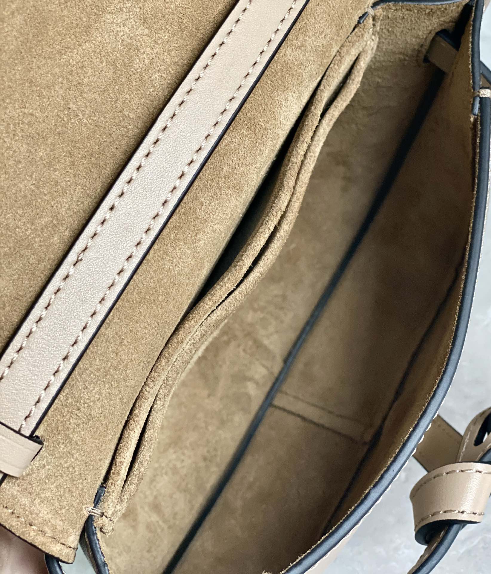 L0ew* mini puzzle gatedual bag-21*12.5*9cm