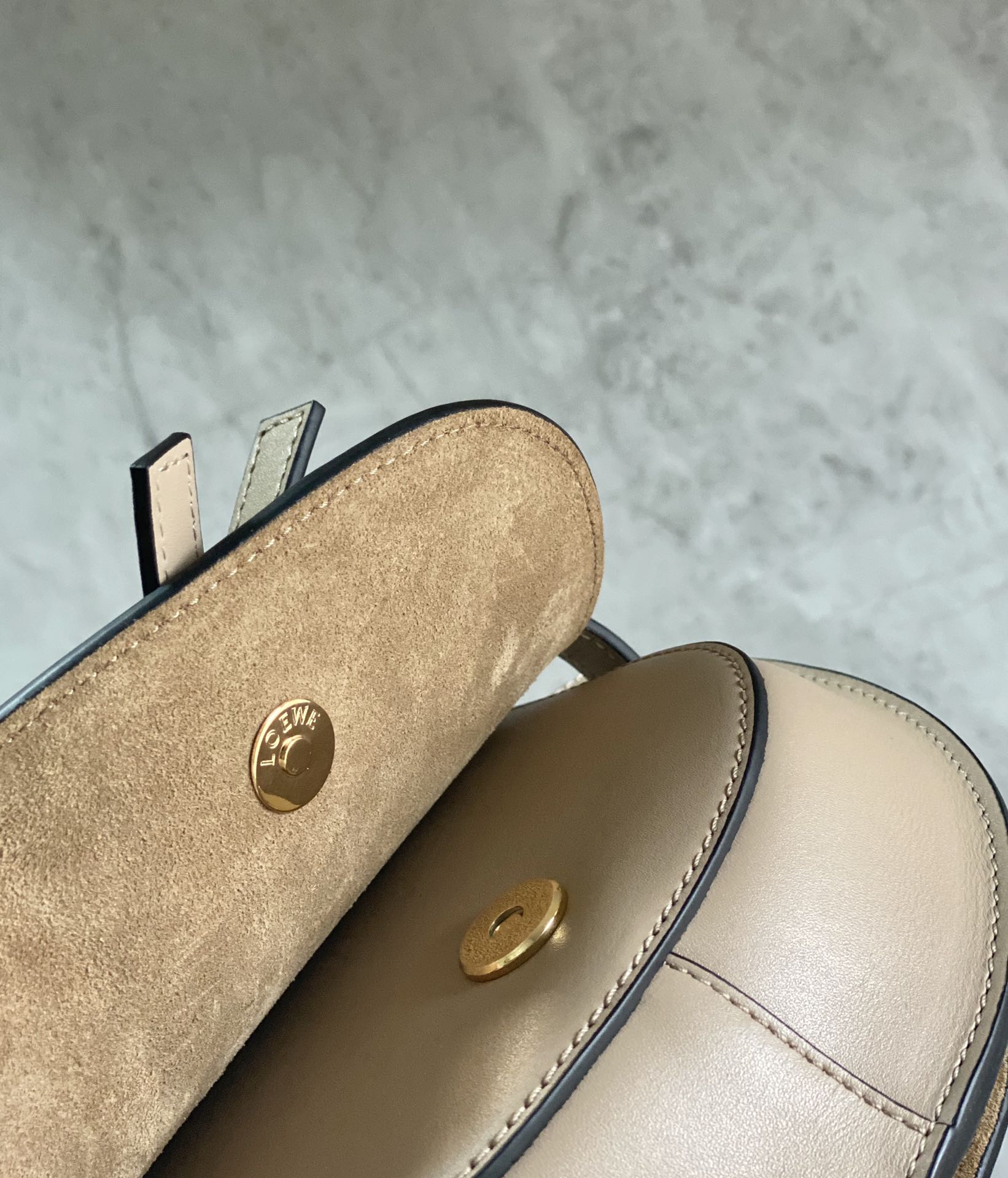 L0ew* mini puzzle gatedual bag-21*12.5*9cm