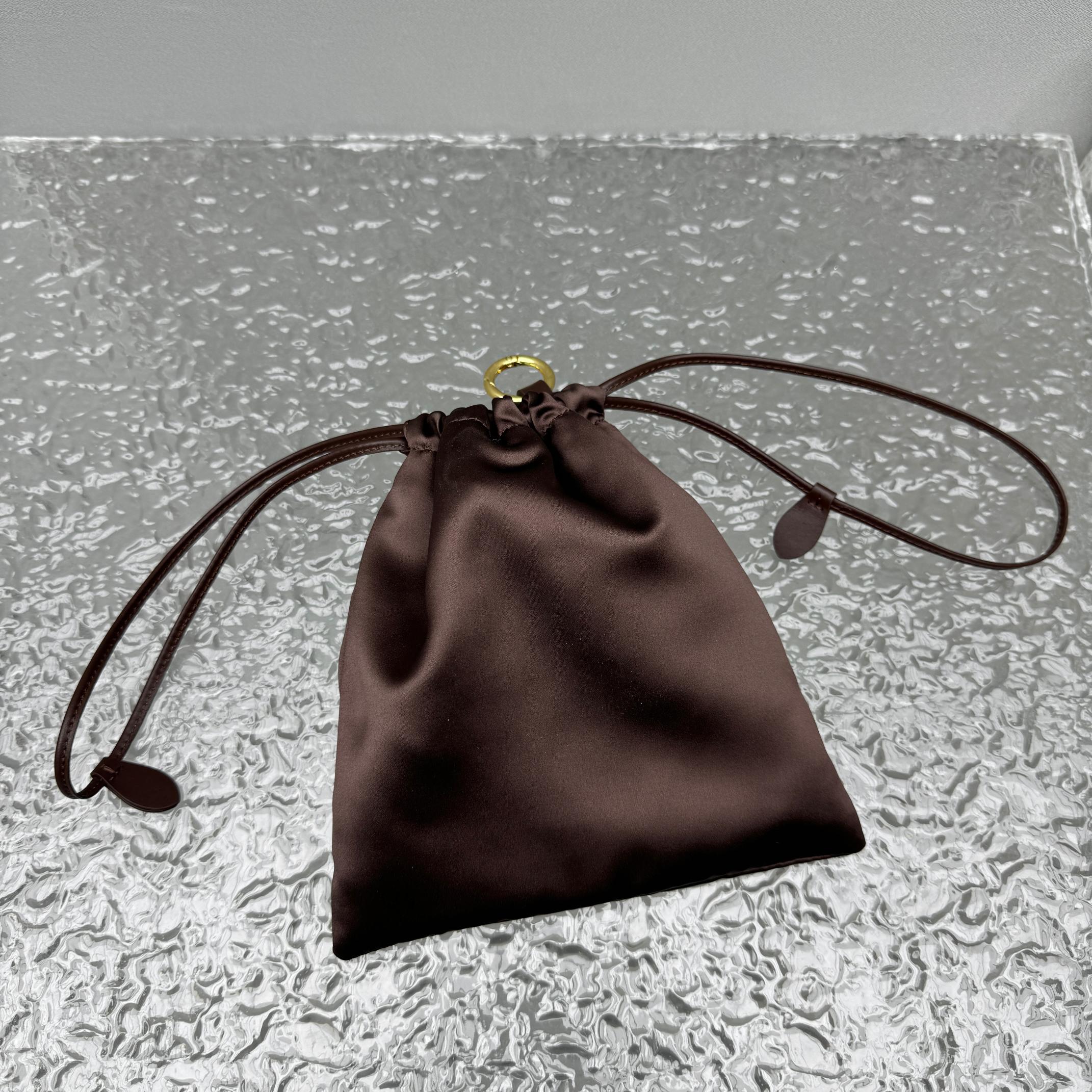 M*um*u joie pouch-18*20cm