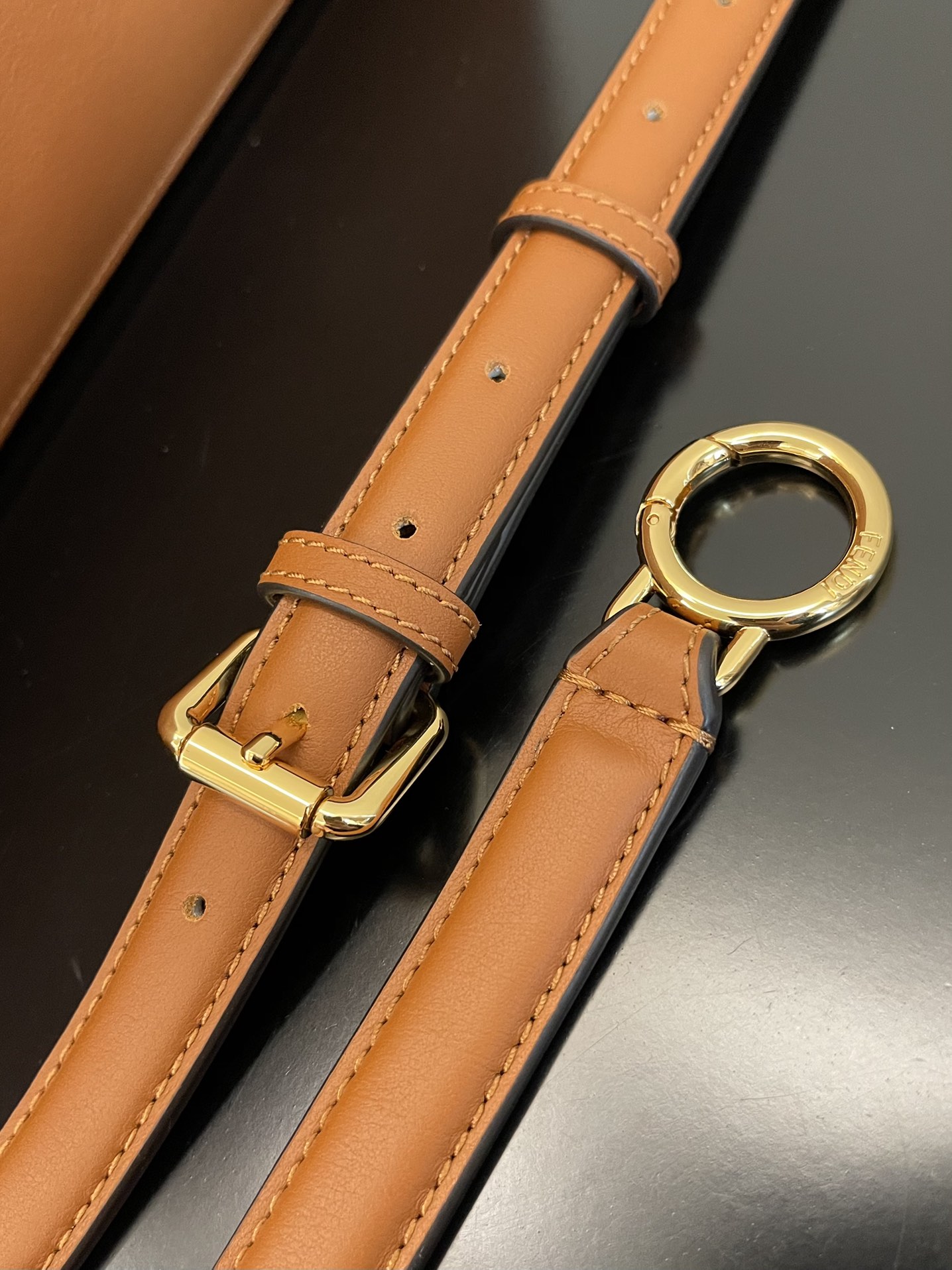 F**di peekaboo iseeu bag-33x25x13cm