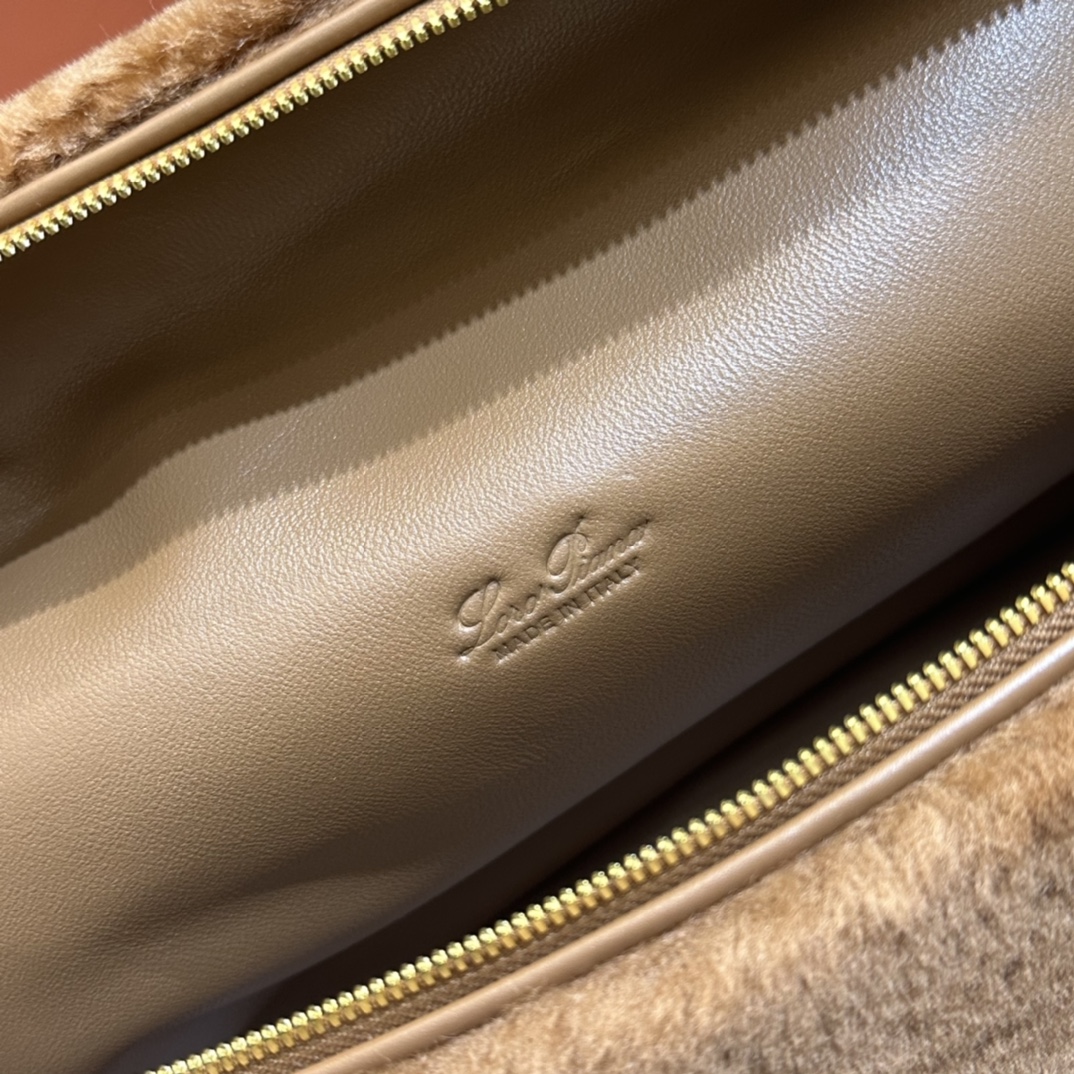 L**o p*ana extra pocket l19-16*27*10cm