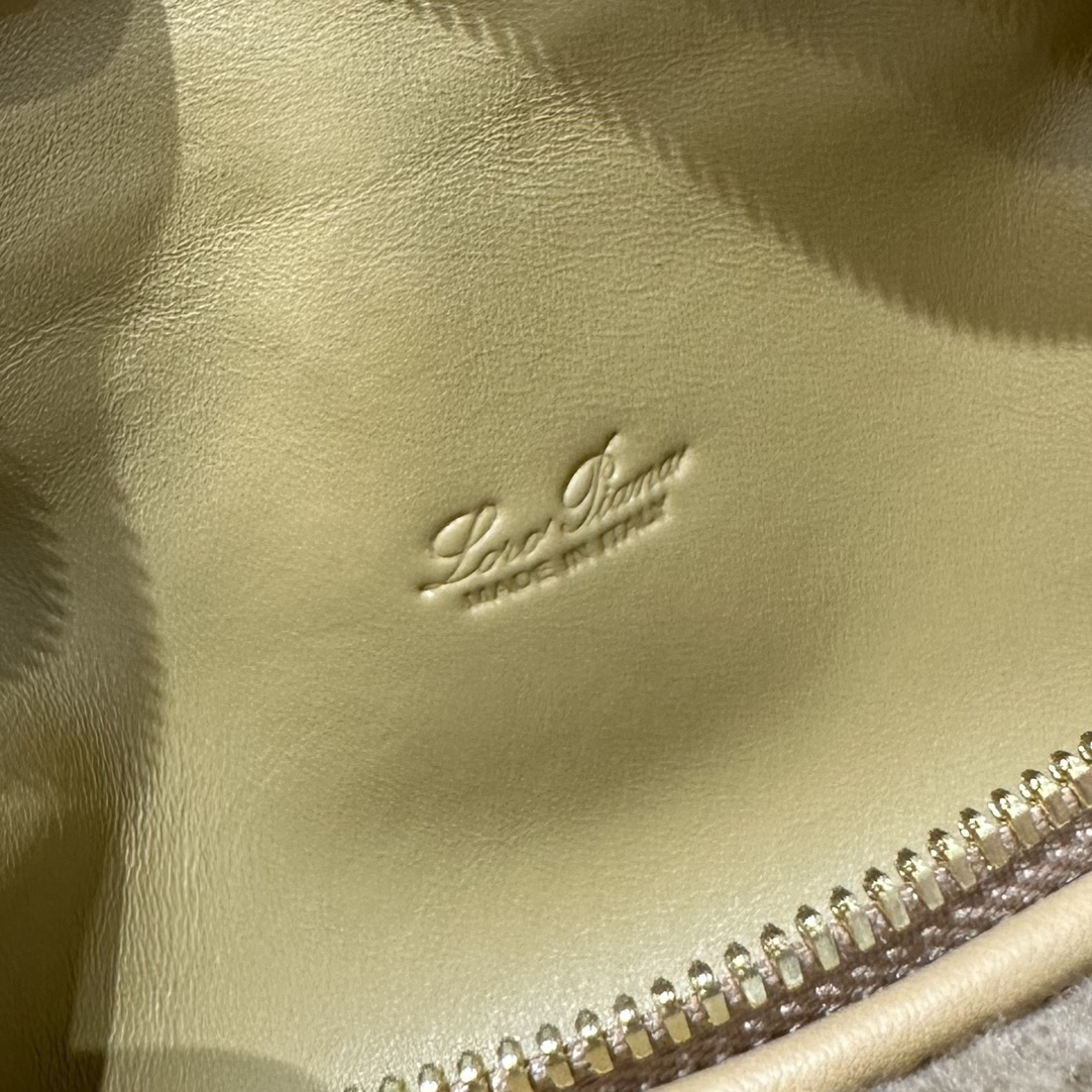 L**o p*ana extra pocket l19-16*27*10cm