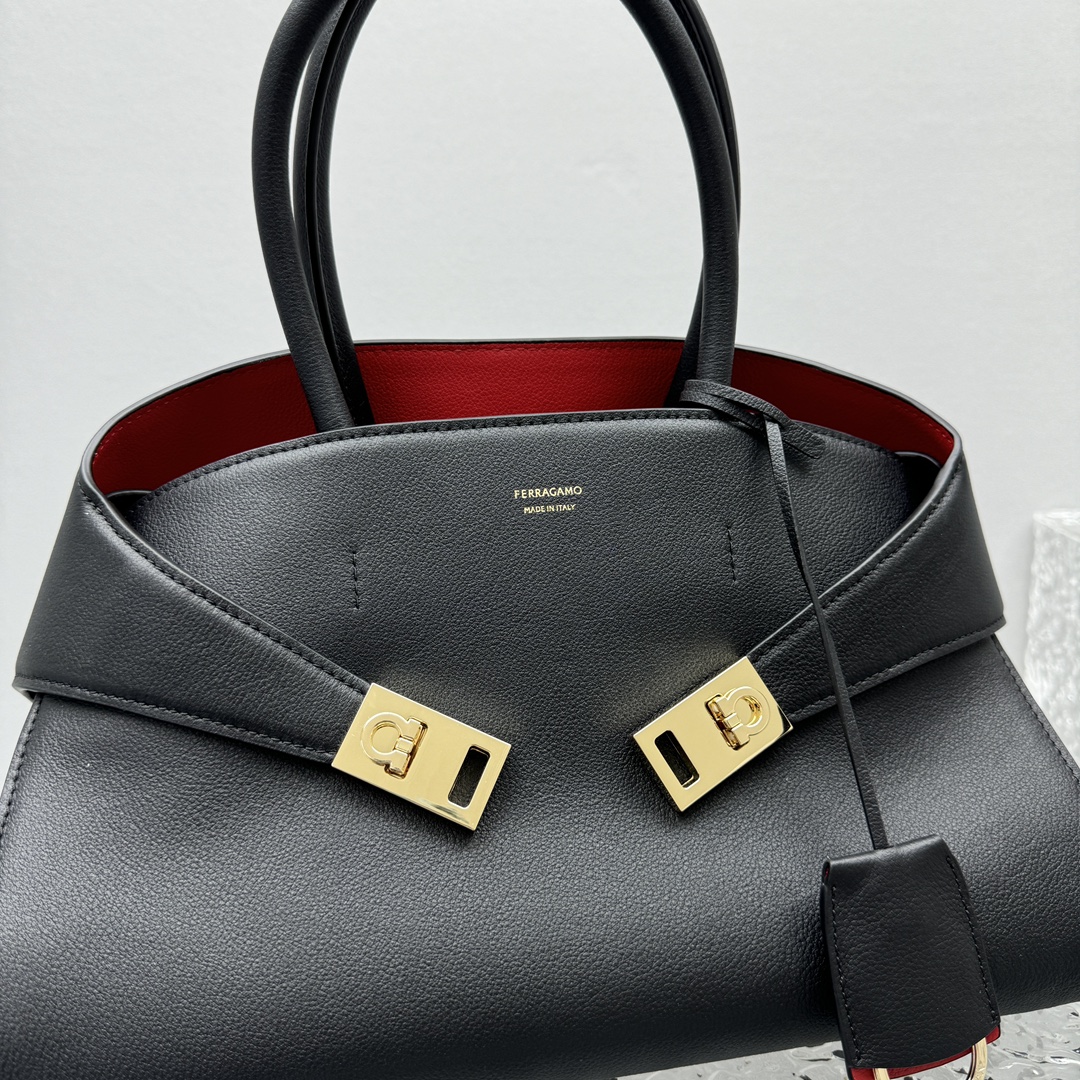 Ferragamo Top-handle Bag-32*22*14CM