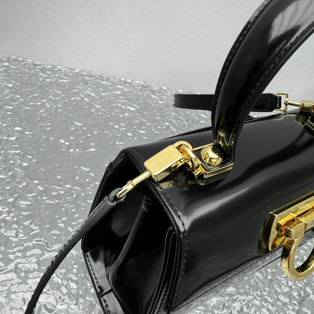 Ferragamo Top-handle Bag-21*13*8.5CM