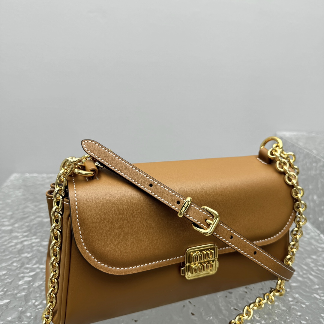 M*um*u leather shoulder bag -25*8*15cm