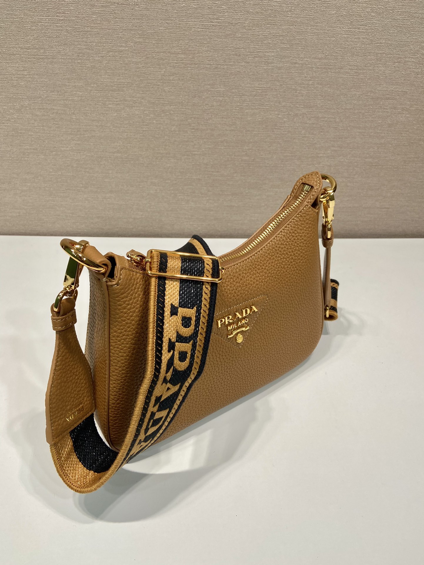 Pra*a leather shoulder bag-1bh193-24*18*6cm