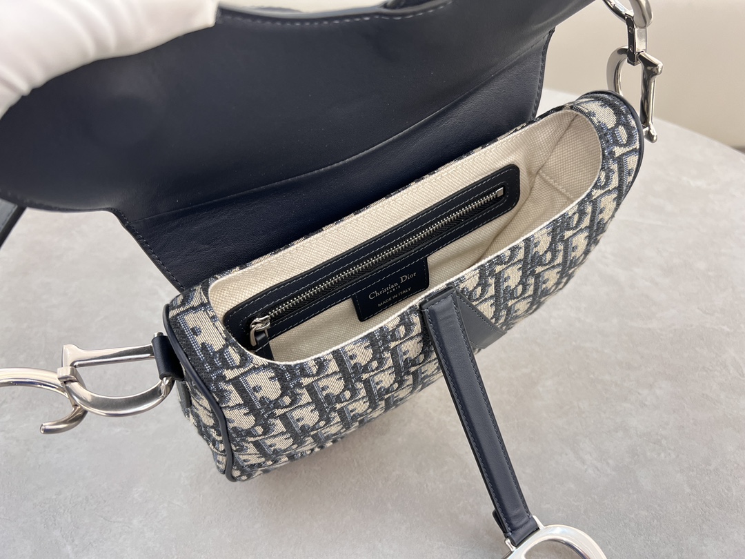 D*or saddle bag-25.5×6.5×20cm