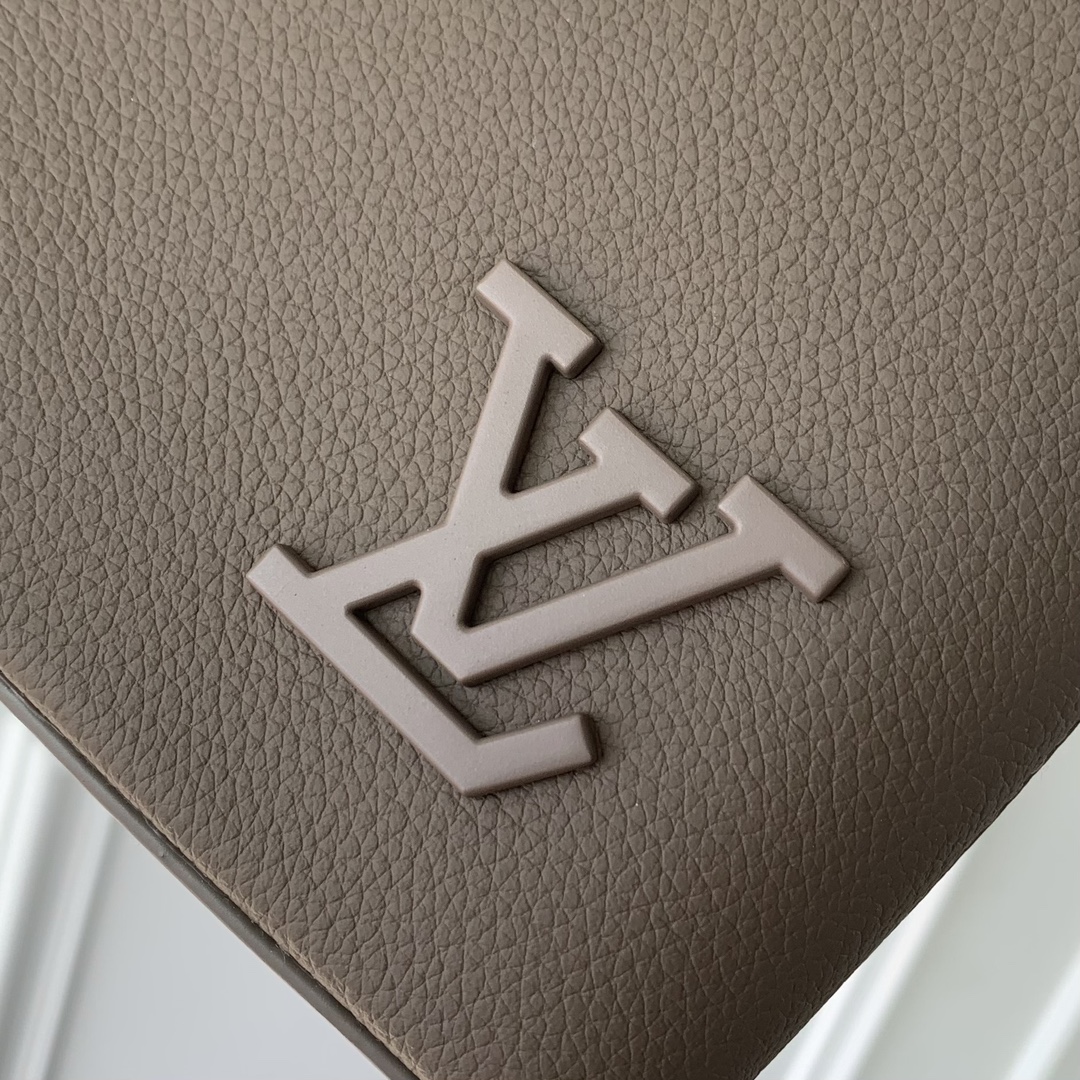 l0*is V*t0n takeoff pouch-m11485-30 x 22 x 5cm