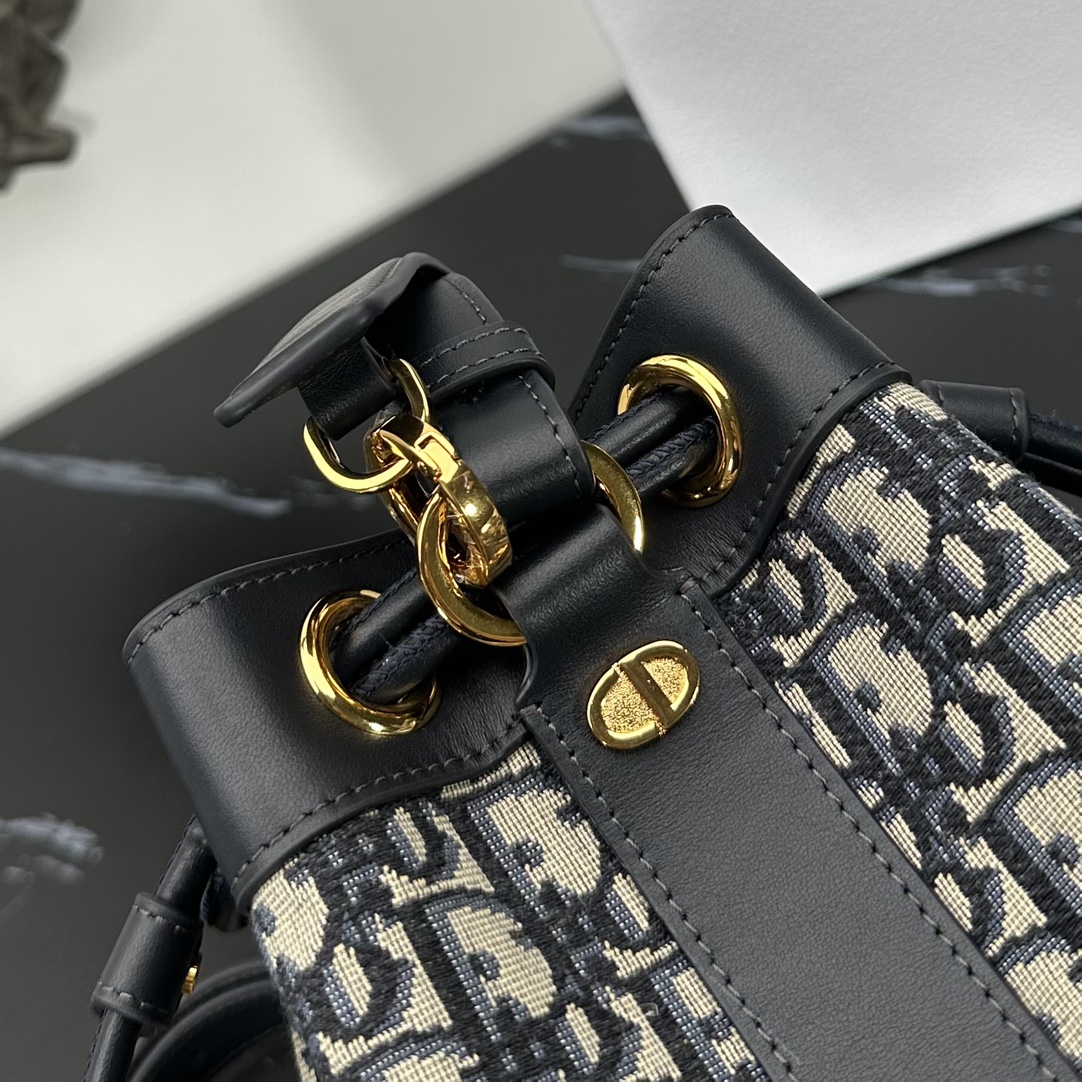 D*or cross-body & shoulder bags-15*25cm