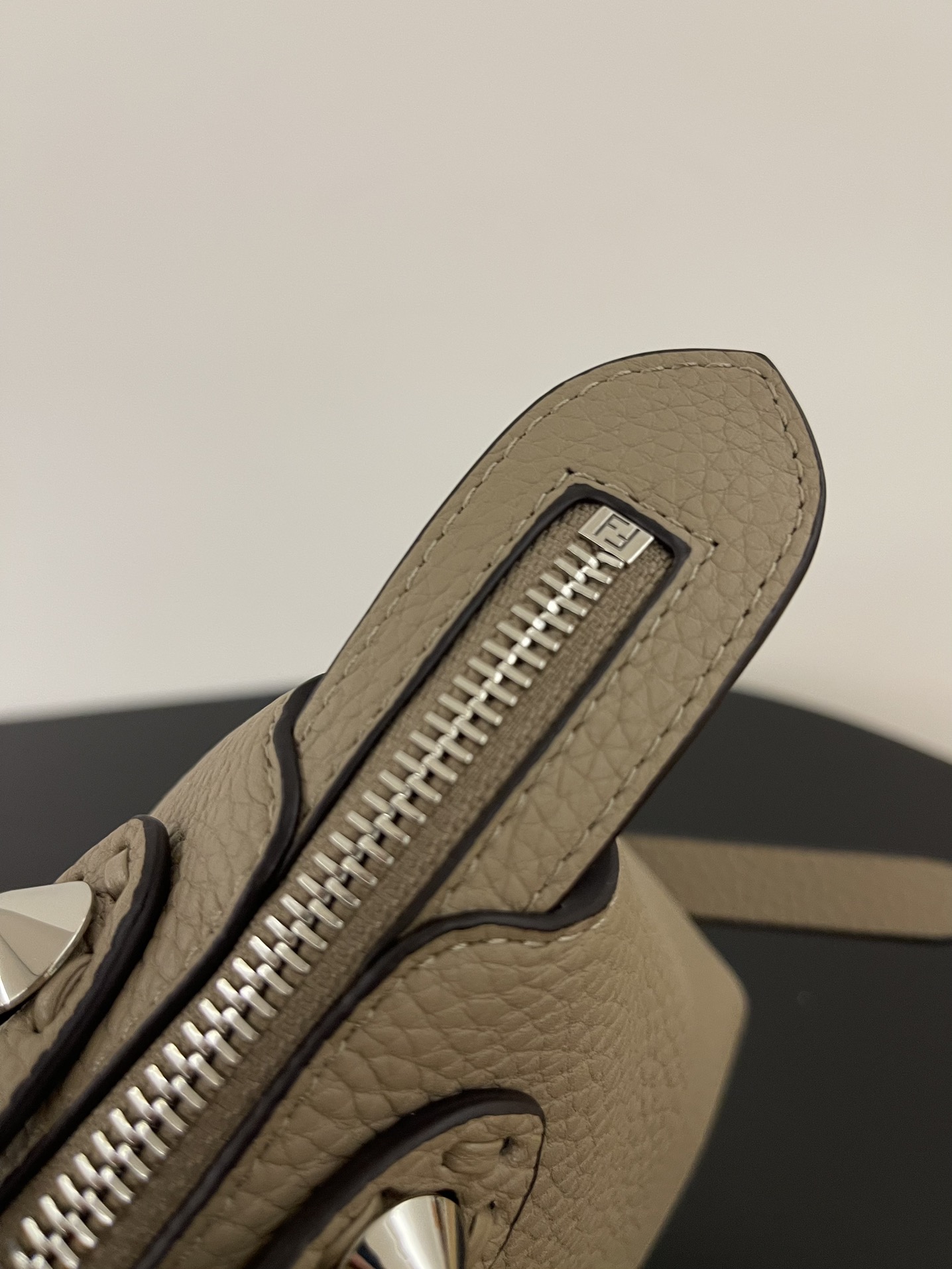 F**di by the way selleria bag-20x9x12cm