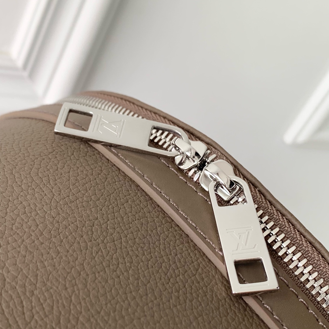 l0vis Vvtt0n takeoff backpack-43 x 14 x 30cm