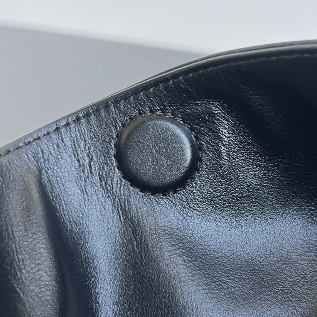 b0tt*ga Ven*ta shoulder bag-46x21x10cm