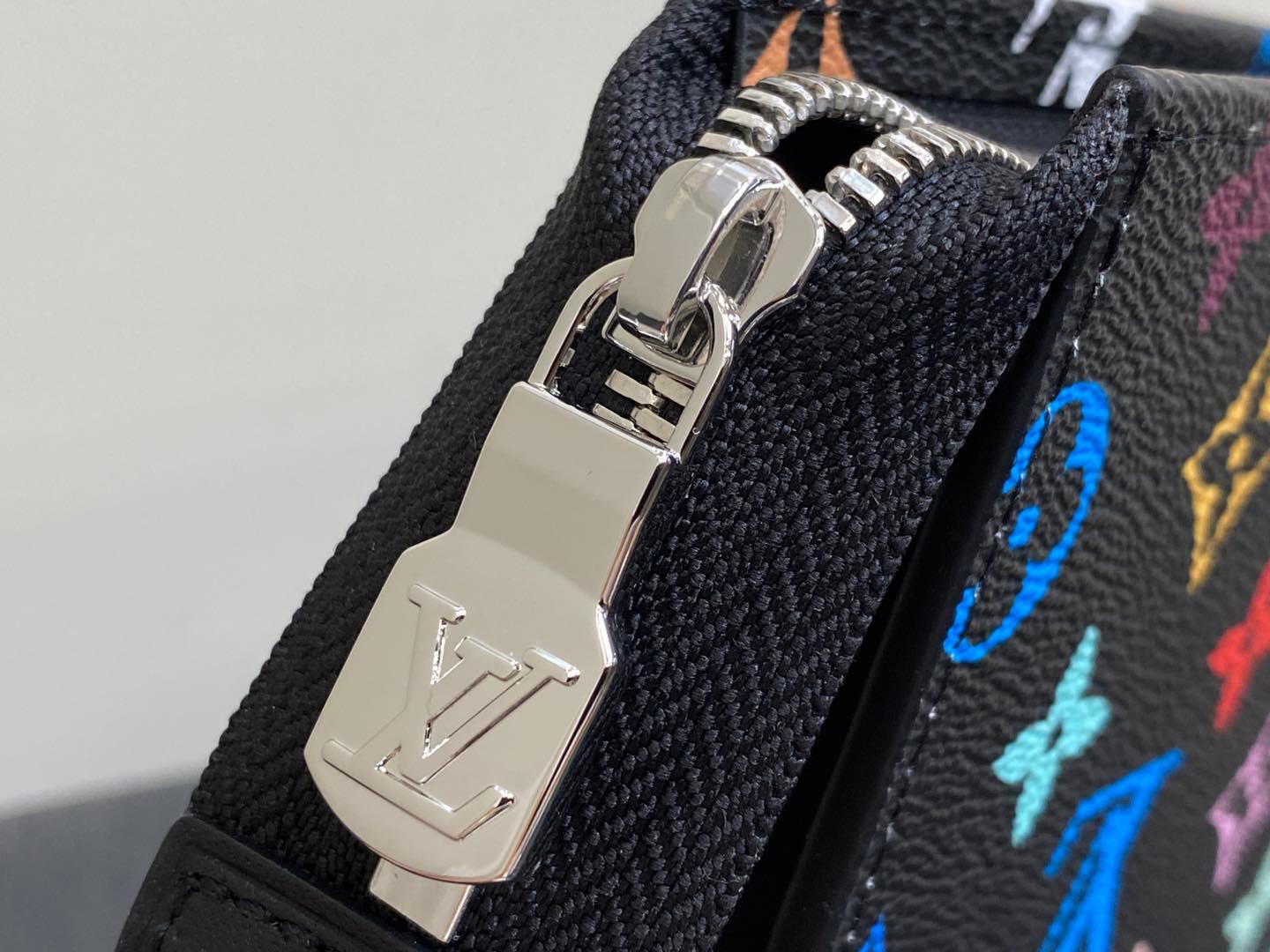 l0vis Vvtt0n pochette voyage-m13746-27 x 21 x 6cm