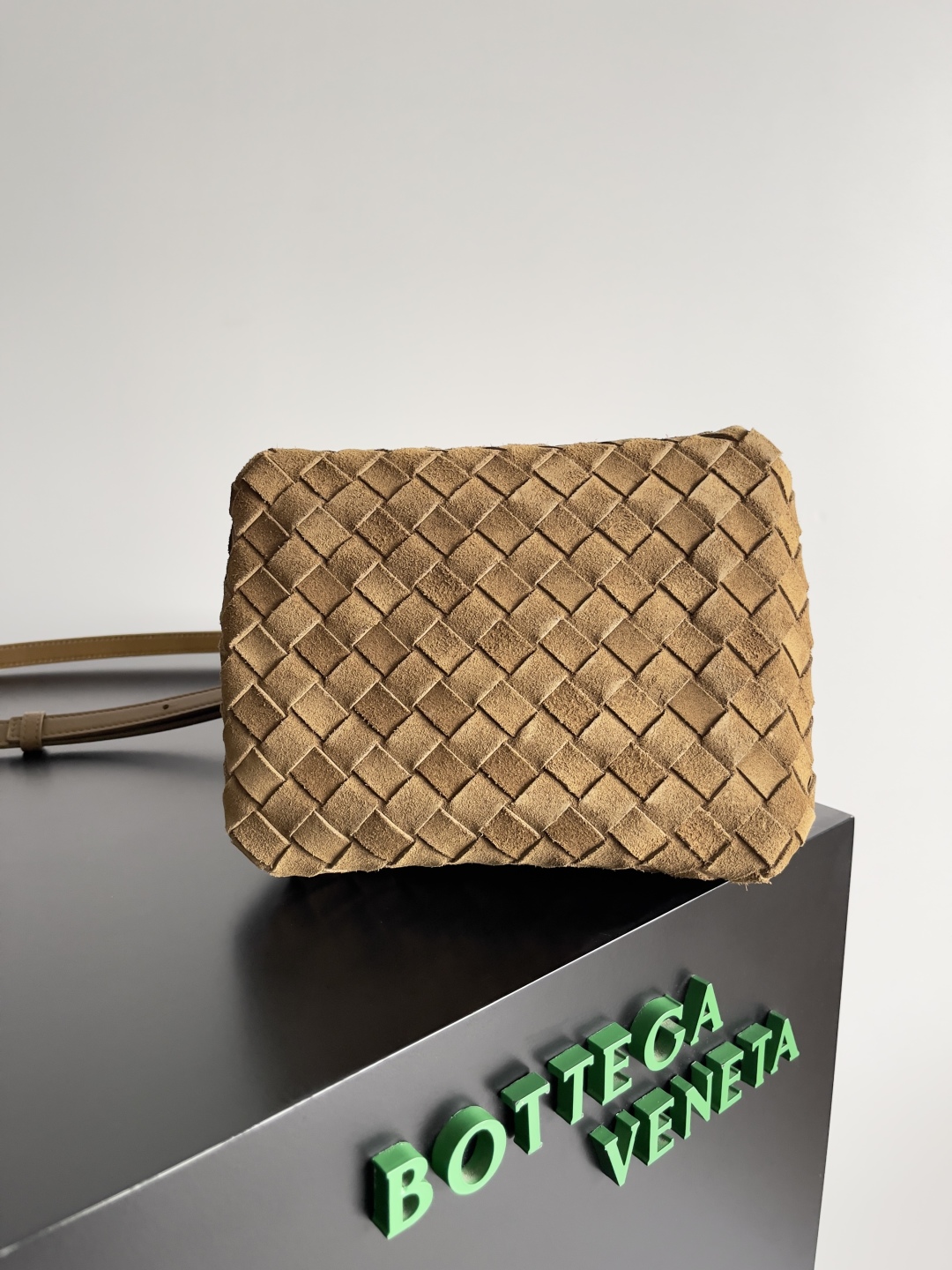 b0tt*ga Ven*ta andiamo parachute tote-21*17*16.5cm