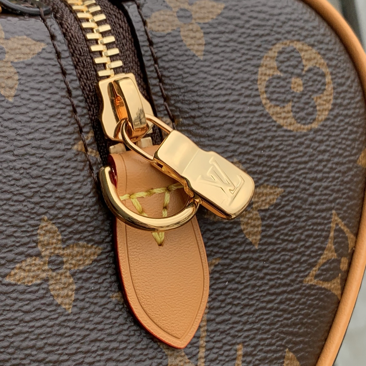 l0vis Vvtt0n nano speedy-10.5 x 11.5 x 18cm