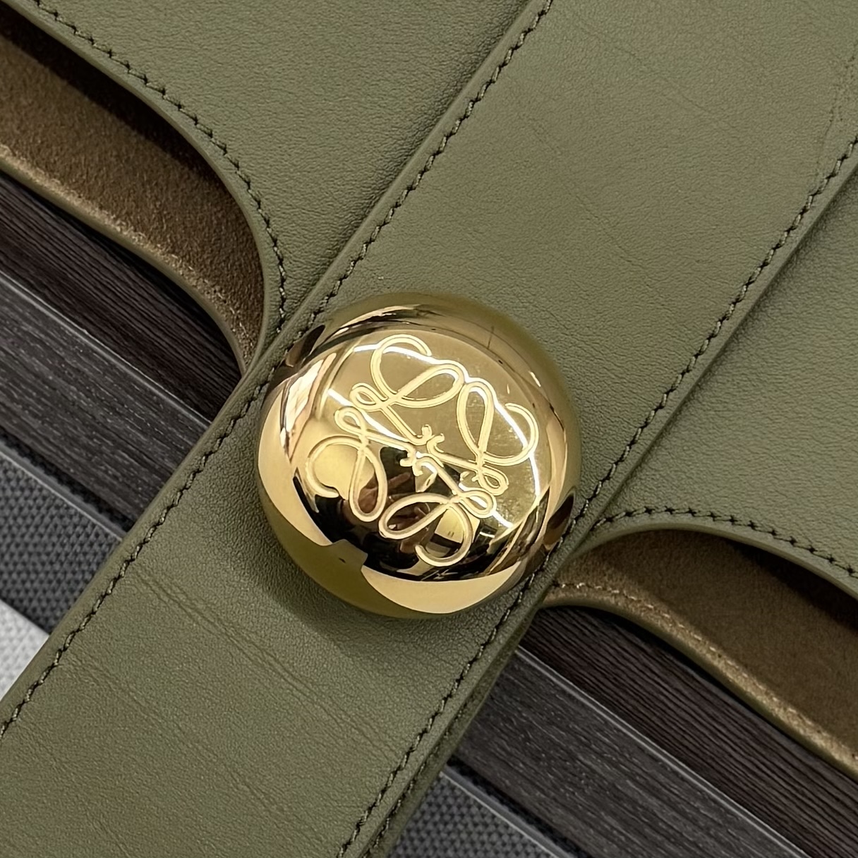 Lowee Pebble Bucket Bag-24.5*23.5*28CM