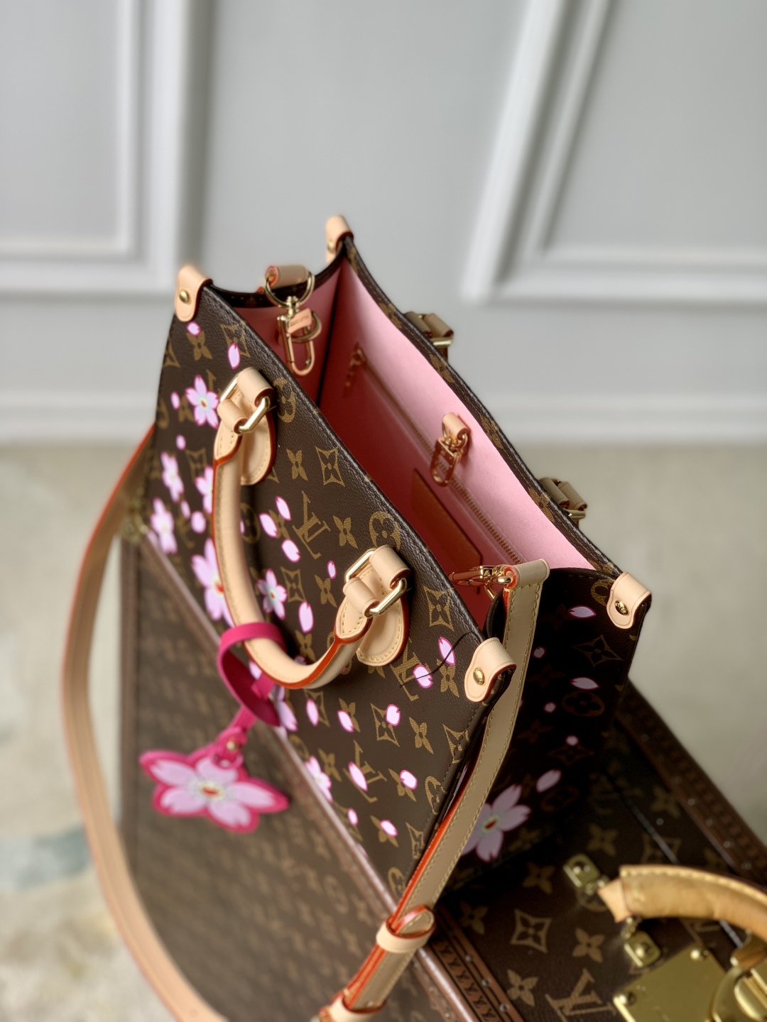 l0vis Vvtt0n onthego handbag-m13269-21 x 6 x 16cm