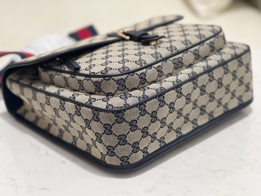 Gv*c* kids back to school clothing collection-25 × 29 × 10cm