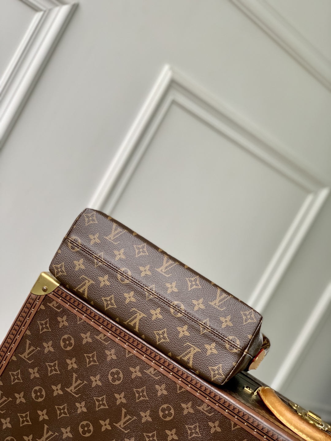 LV Cosmetic Pouch GM Other Monogram Canvas -18 x 9 x 27CM