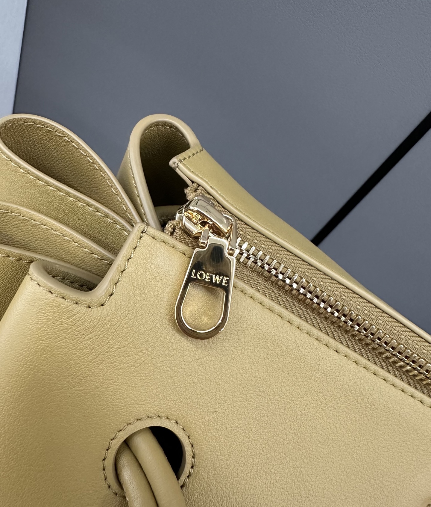 Lowee Madrid Bag-28.5*11*23CM