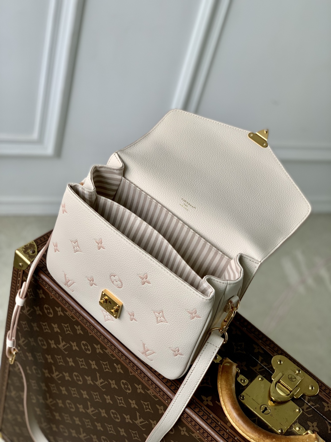 l0vis Vvtt0n pochette metis handbags-25*19*7cm