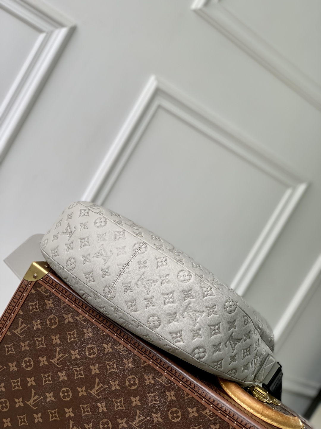 l0vis Vvtt0n hobo hamac bag-19 x 10 x 39cm