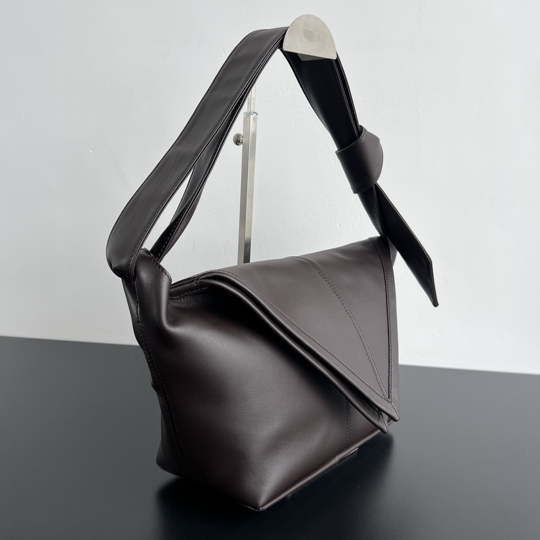 b0tt*ga Ven*ta sawyer bag-25*17*12cm