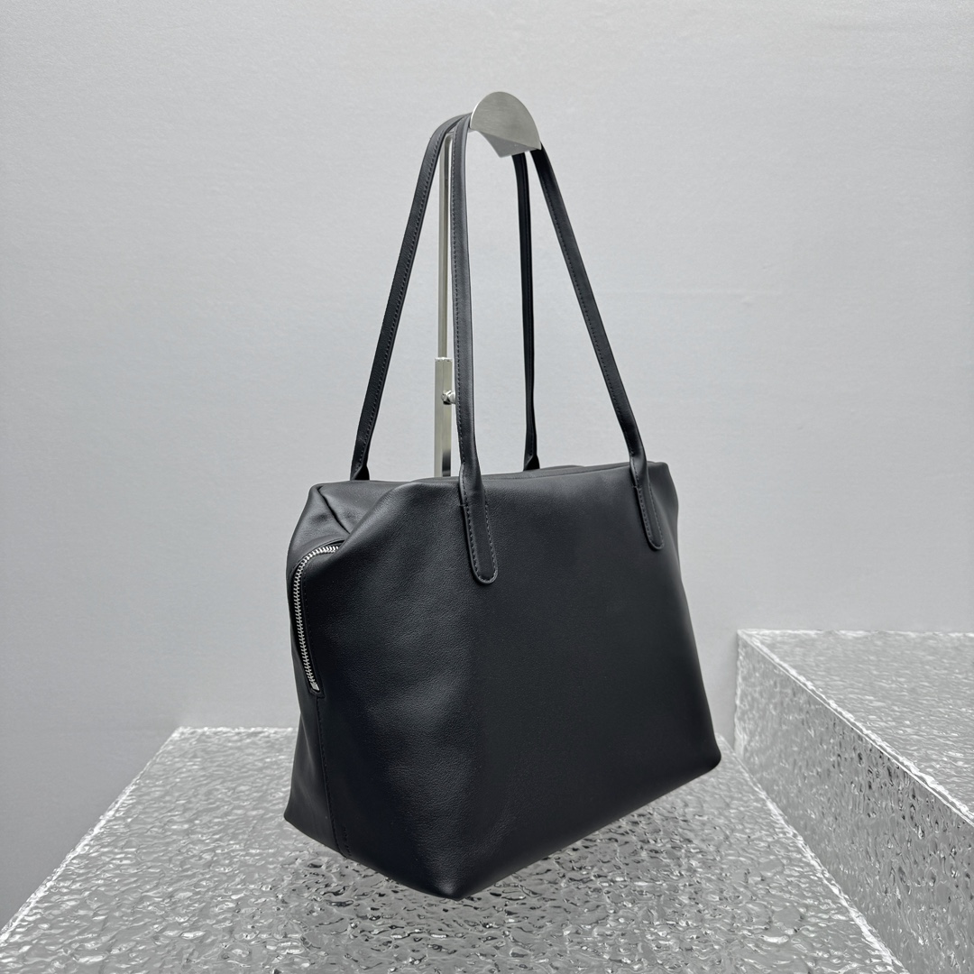 The R0w henri bag-30*24*15.5cm