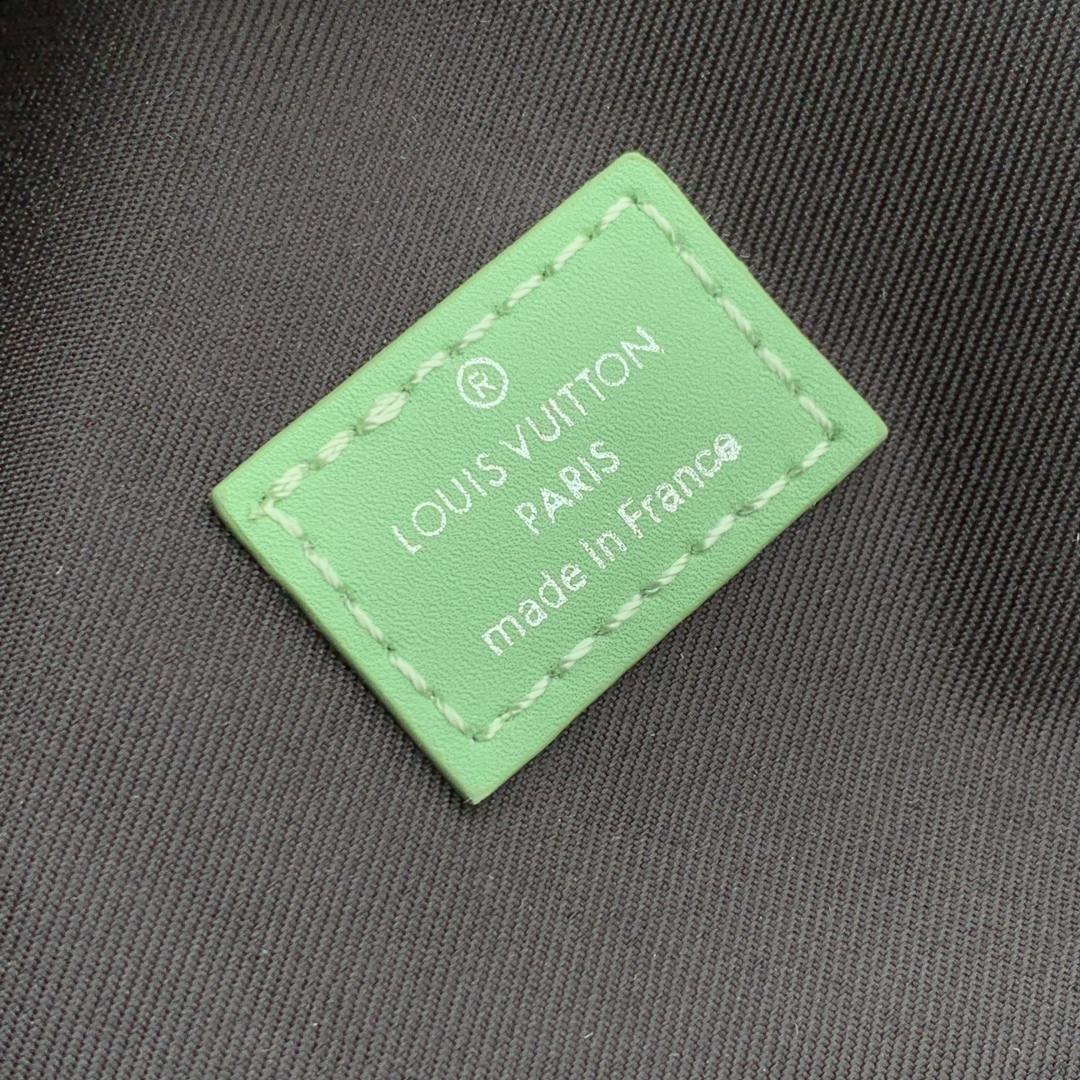 l0vis Vvtt0n discovery backpack-m14884-38 x 20 x 29cm