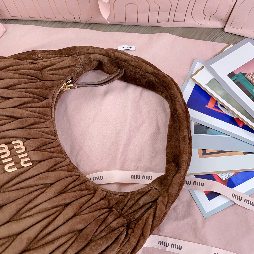 M1v wander bag-29 x 24 x 10cm