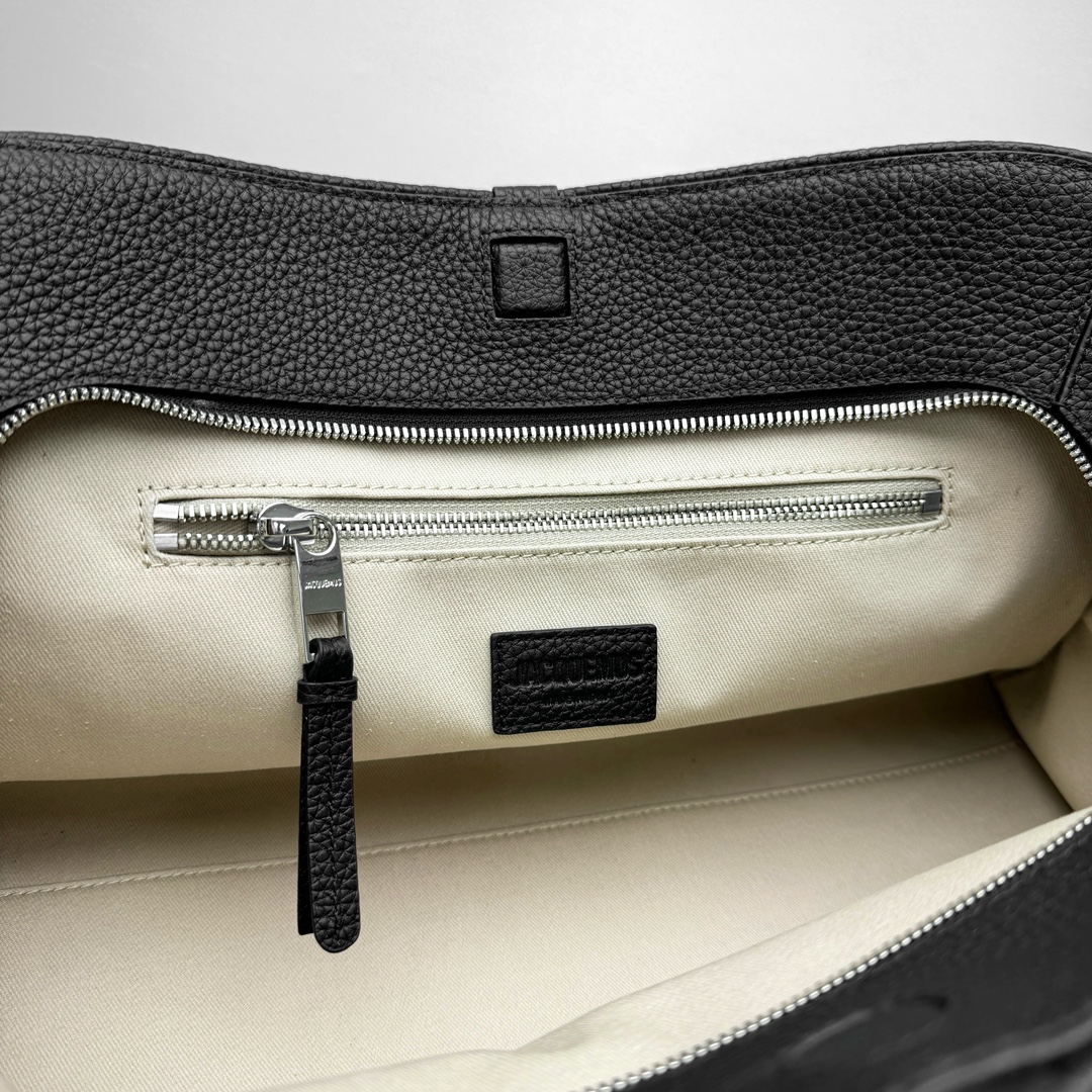 Ja*qvemvs le turismo bag-39*23*17cm