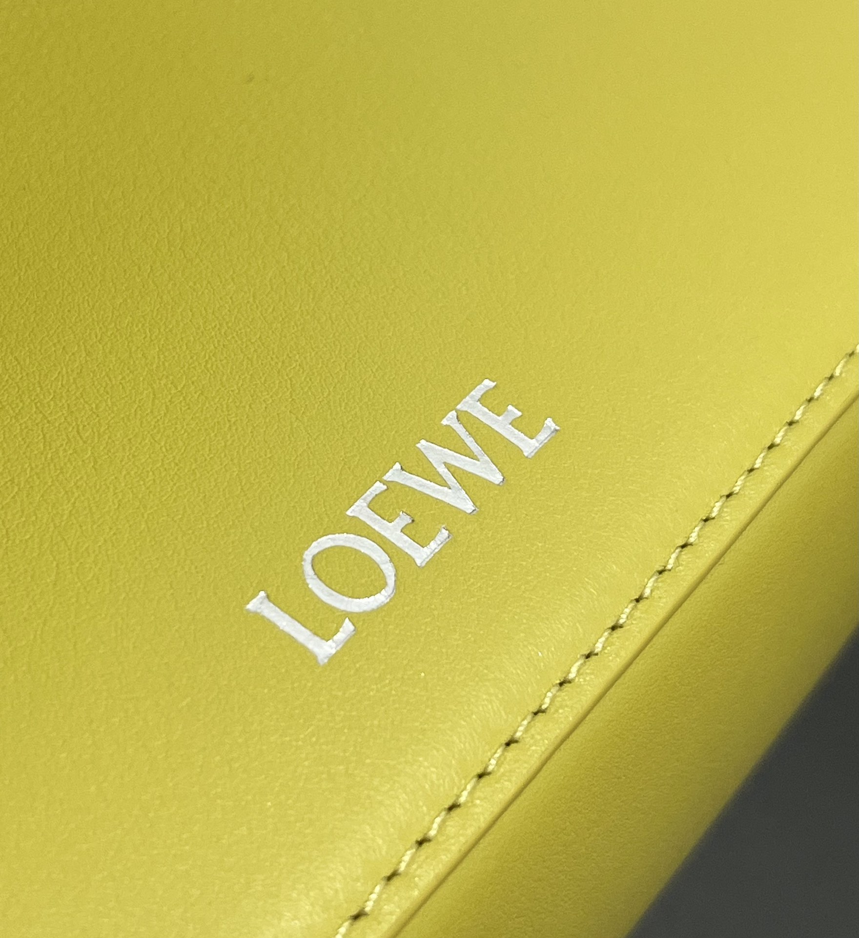 Lowee Ola Chain-Link Shoulder Bag-26*18*13CＭ