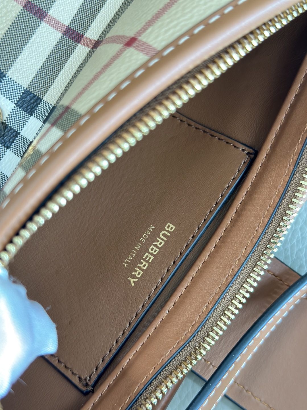 Bv*b*rry vintage bag-26 x 6 x 12cm